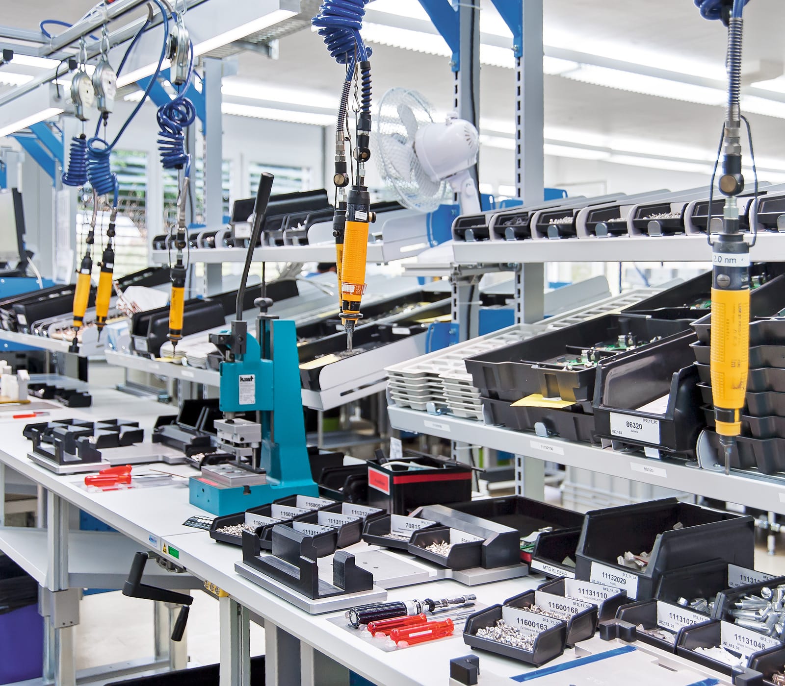 ERGO-line Behälter und Lagersichtkasten für Materialzuführung