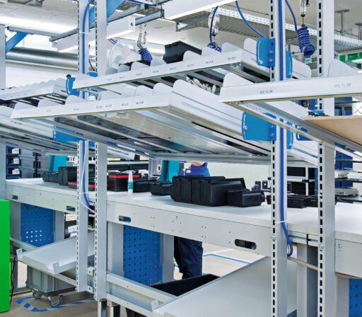 Materialbereitstellung_Zufuehrung_Winkelblech_Aufbauten_1 Materialbereitstellung mit Winkelblech Zuführung